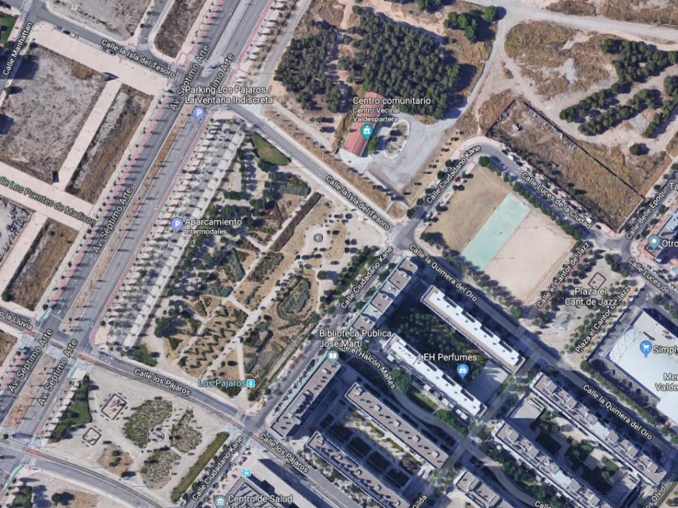 Zona entre la calle Ciudadano Kane y la avenida del Séptimo Arte donde se ha producido el suceso en el que un autobús ha perdido el control.