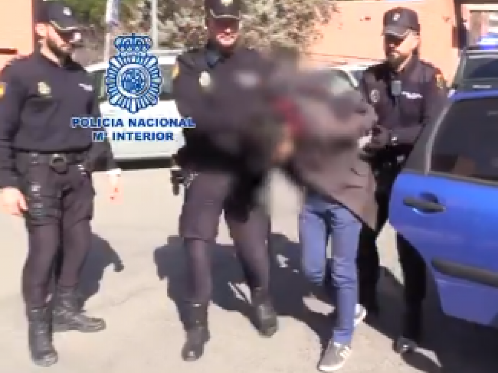 Momento del traslado del detenido