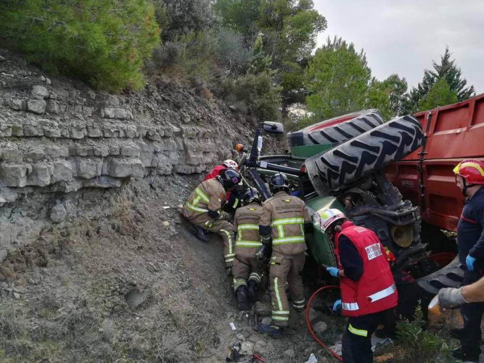 Foto de archivo de un accidente de un tractor.