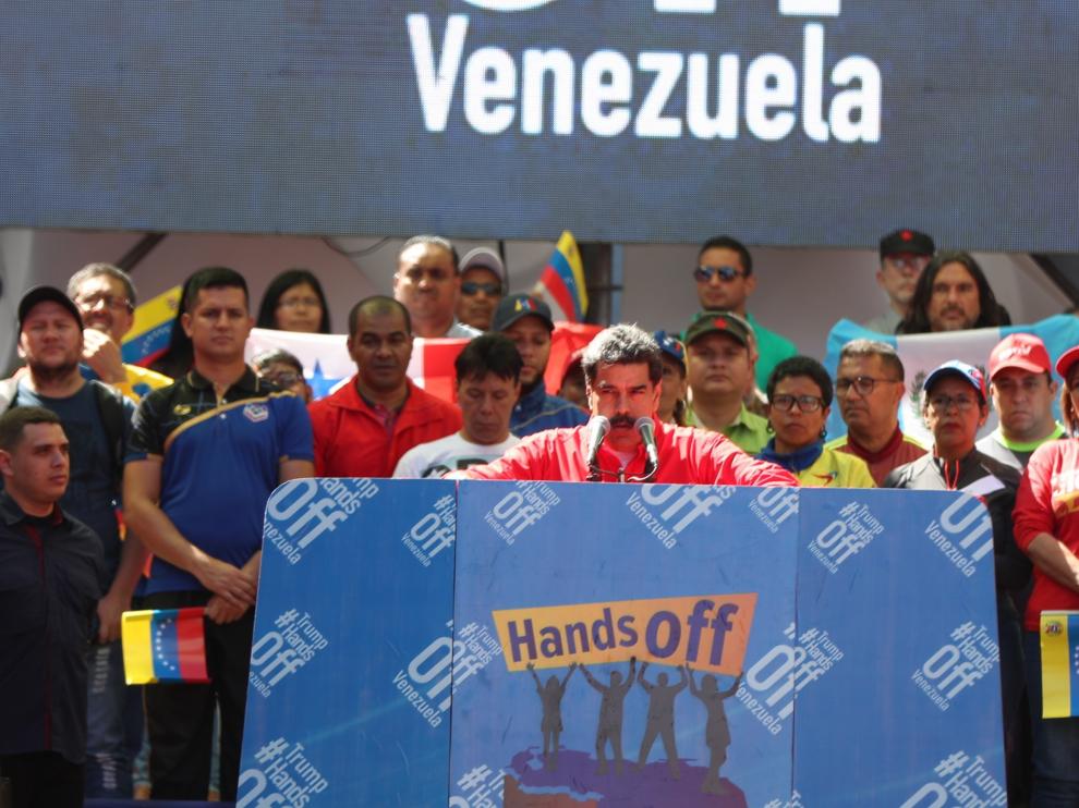 El presidente de Venezuela, Nicolás Maduro, este sábado ante simpatizantes en Caracas.