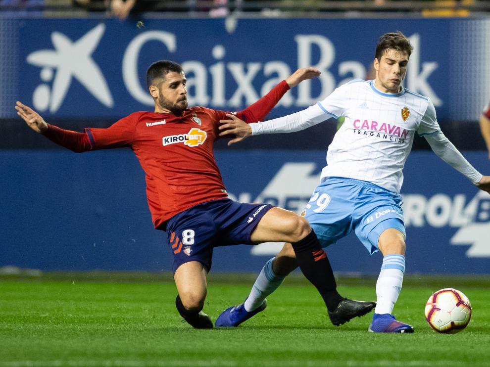 Momento del encuentro entre Osasuna y Real Zaragoza.