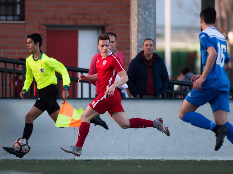 Fútbol. LN Juvenil- San Gregorio vs Helios.