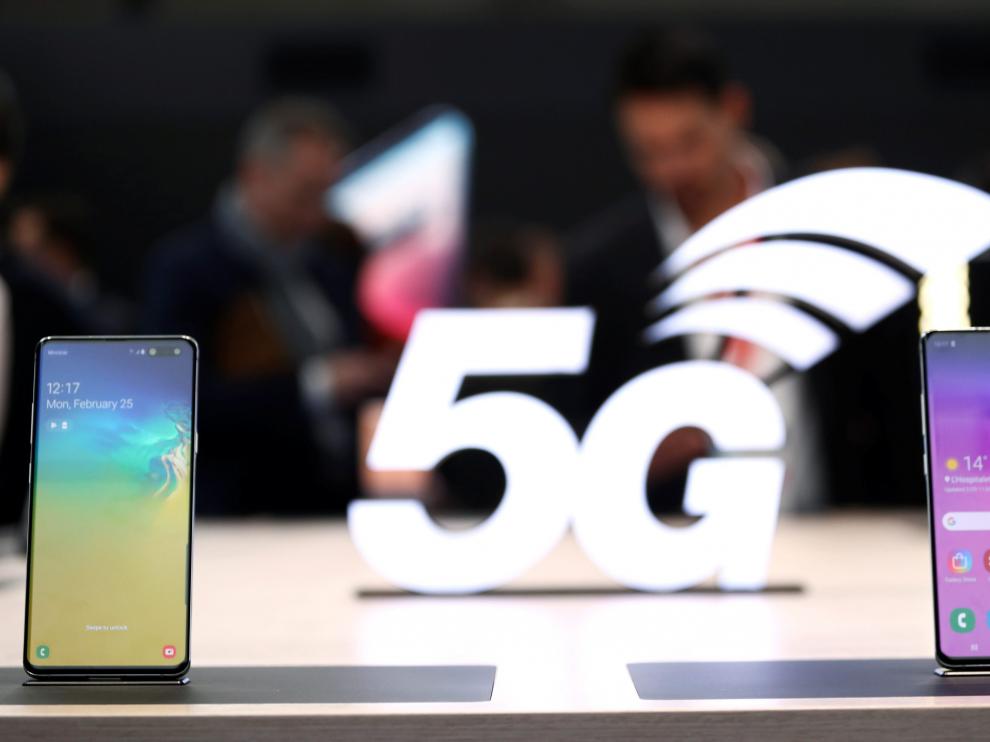 EL 5G lleva años presente, pero aunque ya hay terminales con esta tecnología no hay fecha para la instalación masiva de antenas