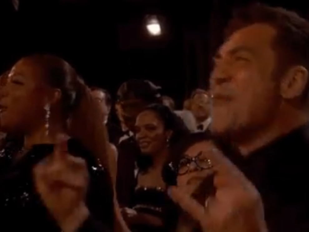 Javier Bardem bailando 'We Will Rock You'