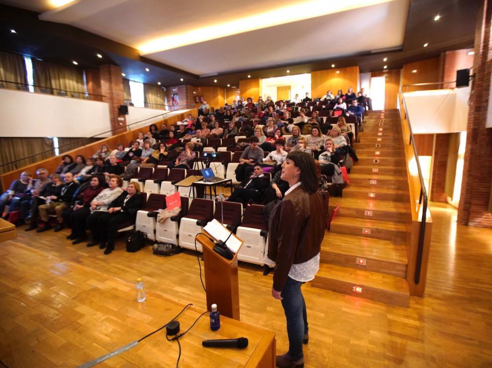 El salón de actos del hospital Obispo Polanco fue el escenario este miércoles de las jornadas sobre alimentación saludable