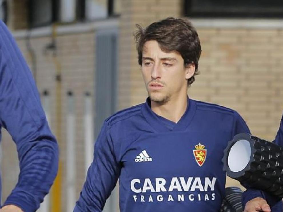 Delmás, con gesto serio en la Ciudad Deportiva.