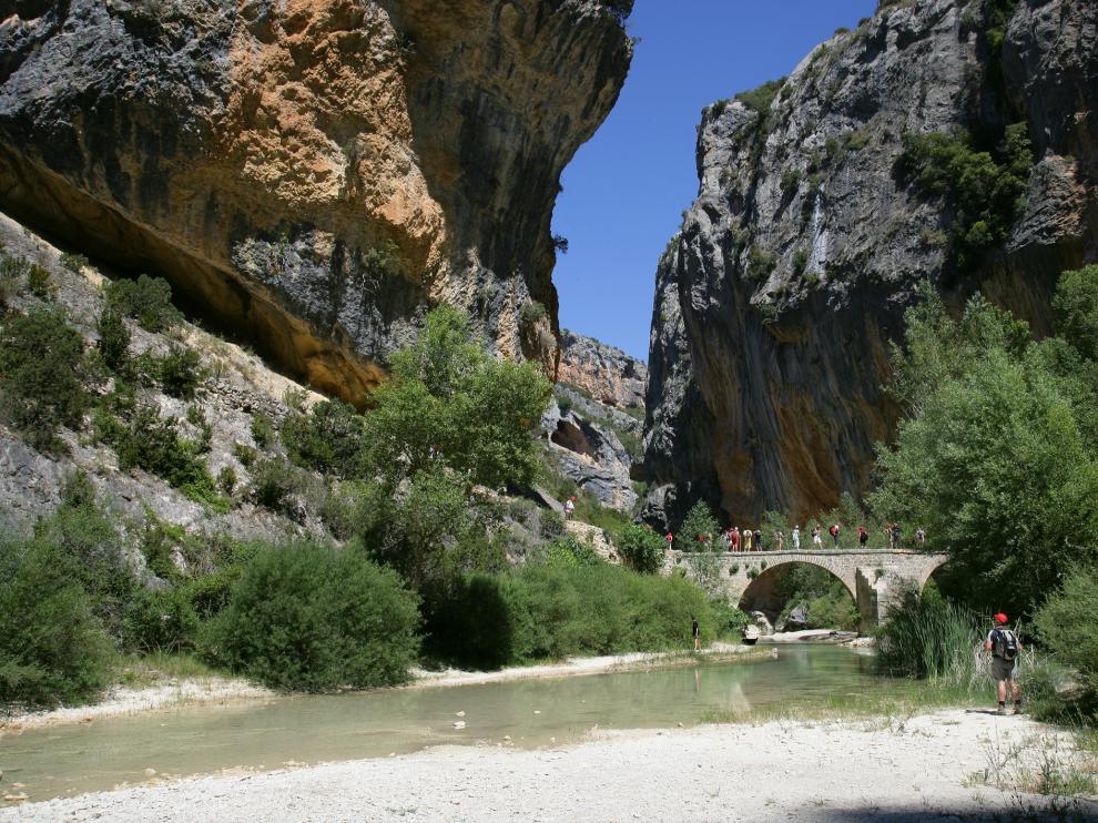El puente de Villacantal.