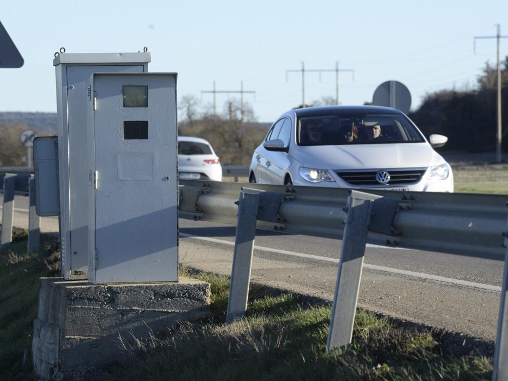 control de velocidad. radar en la n-240 en la zona de Estrecho Quinto cerca de Huesca / Foto de Javier Navarro / 16-1-16