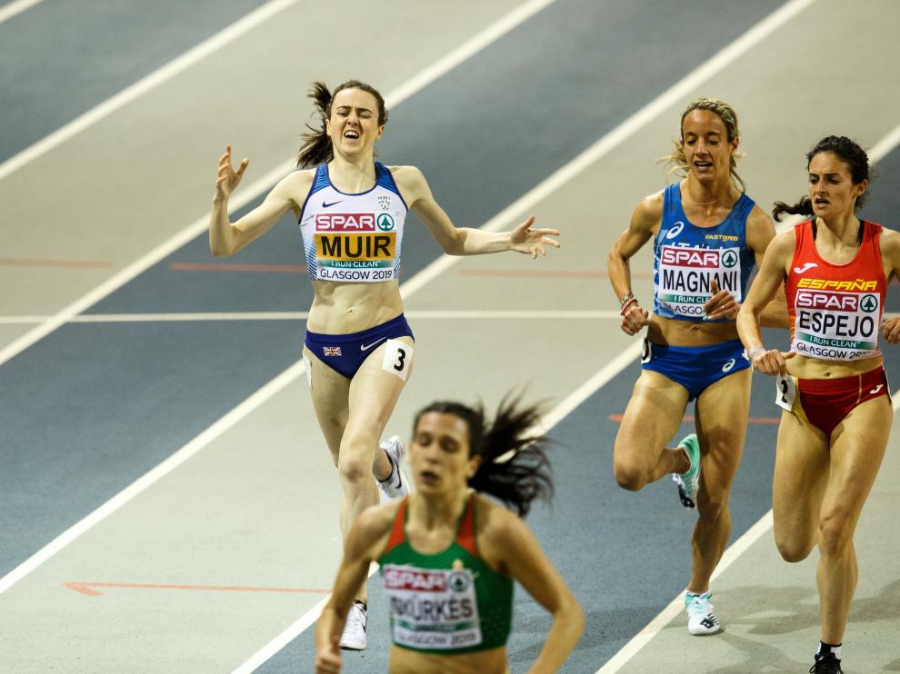 Laura Muir, a la izquierda, ganadora de 3.000 metros lisos del Europeo de Atletismo. A la derecha, Cristina Espejo.