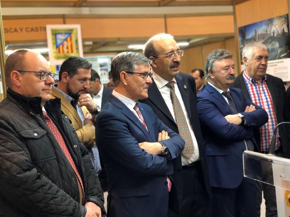 Vicente Guillén, en el centro con Manuel Rando, durante la inauguración de Captur.