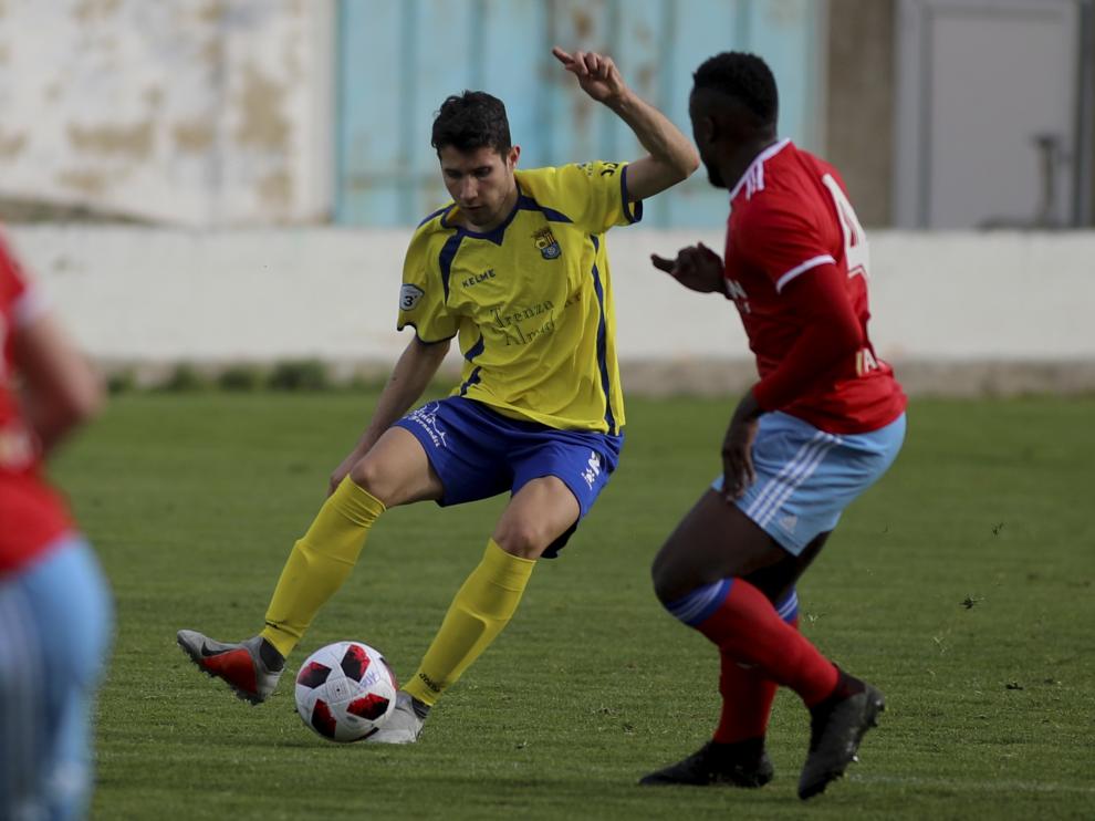 Fútbol. Tercera División- Almudévar vs. RZD Aragón