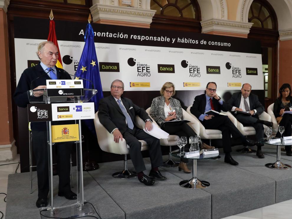 Imagen de archivo dl representante de la FAO en España, Ignacio Trueba, durante una intervención en Zaragoza.