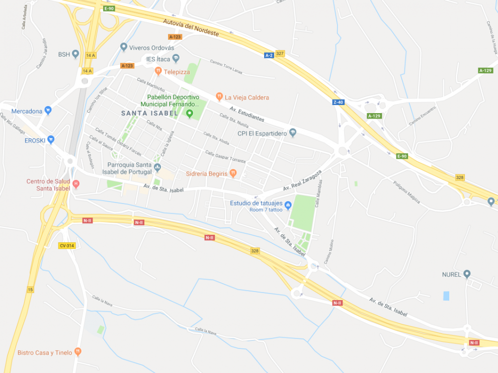 Un herido tras colisionar su vehículo con un camión en la N-II en Santa Isabel