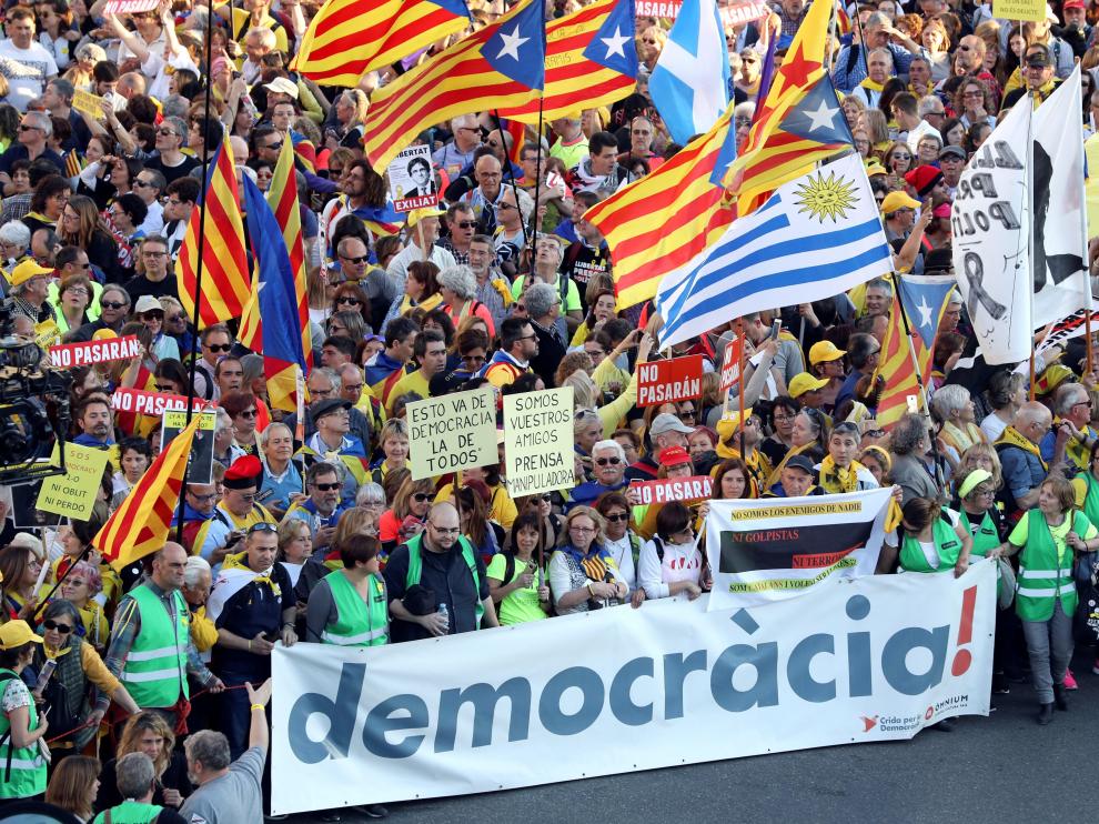 Miles de independentistas protestan en Madrid contra el juicio del 'procés'