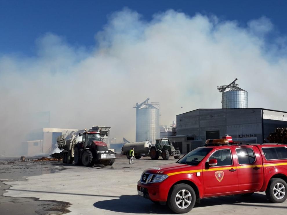 Incendio en una empresa de pellets de Erla