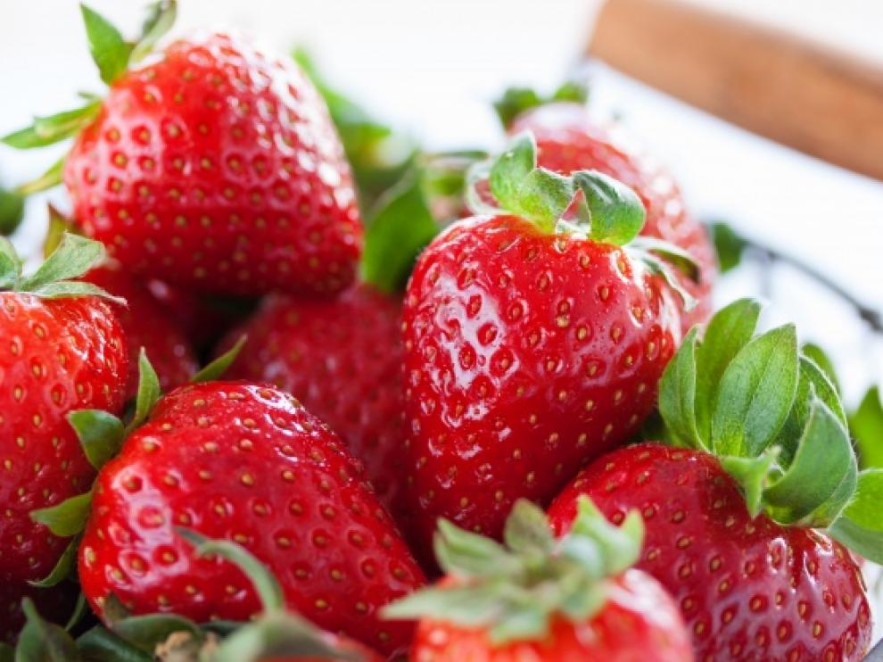 muchas-fresas-juntas_1220-299