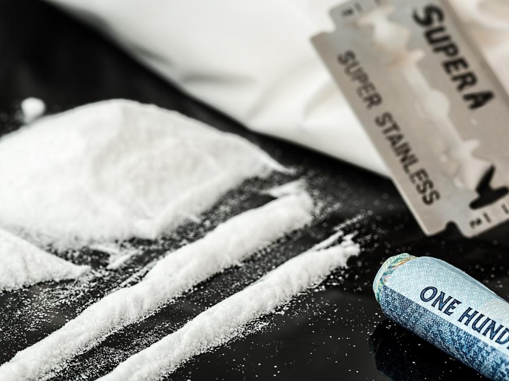 drugs-908533_1280