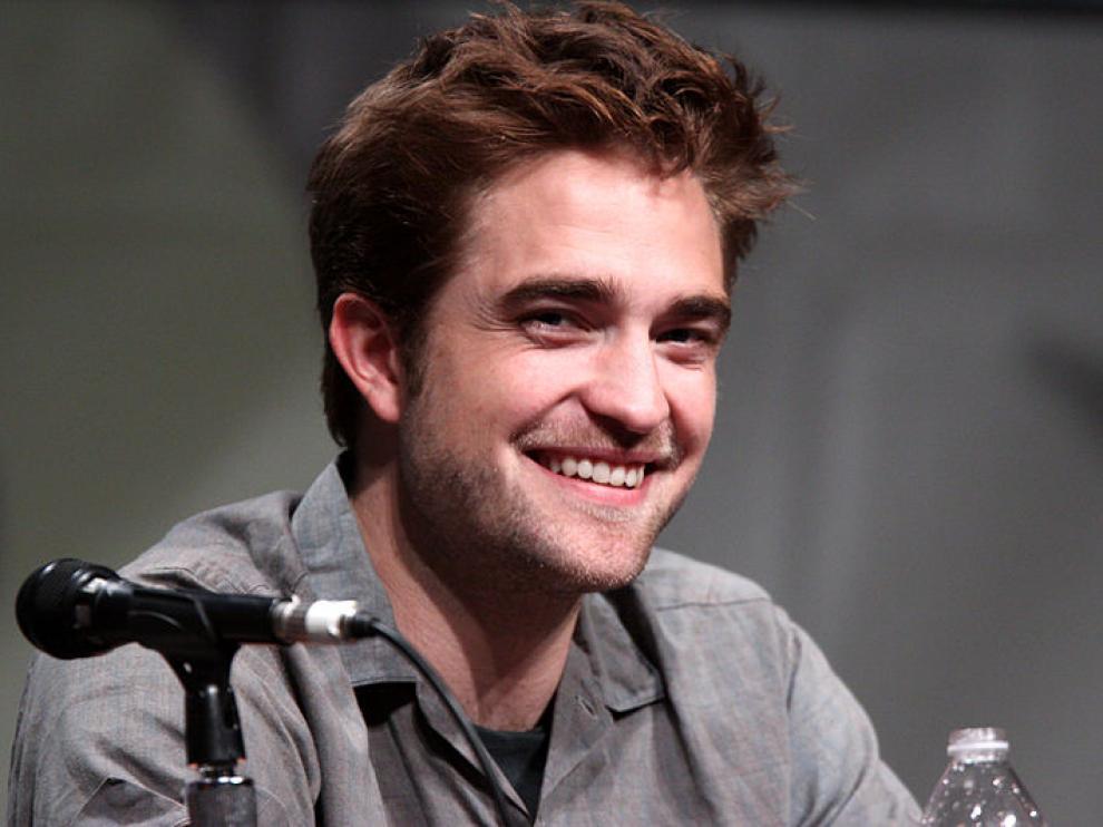 800px-Robert_Pattinson_(7585907946)