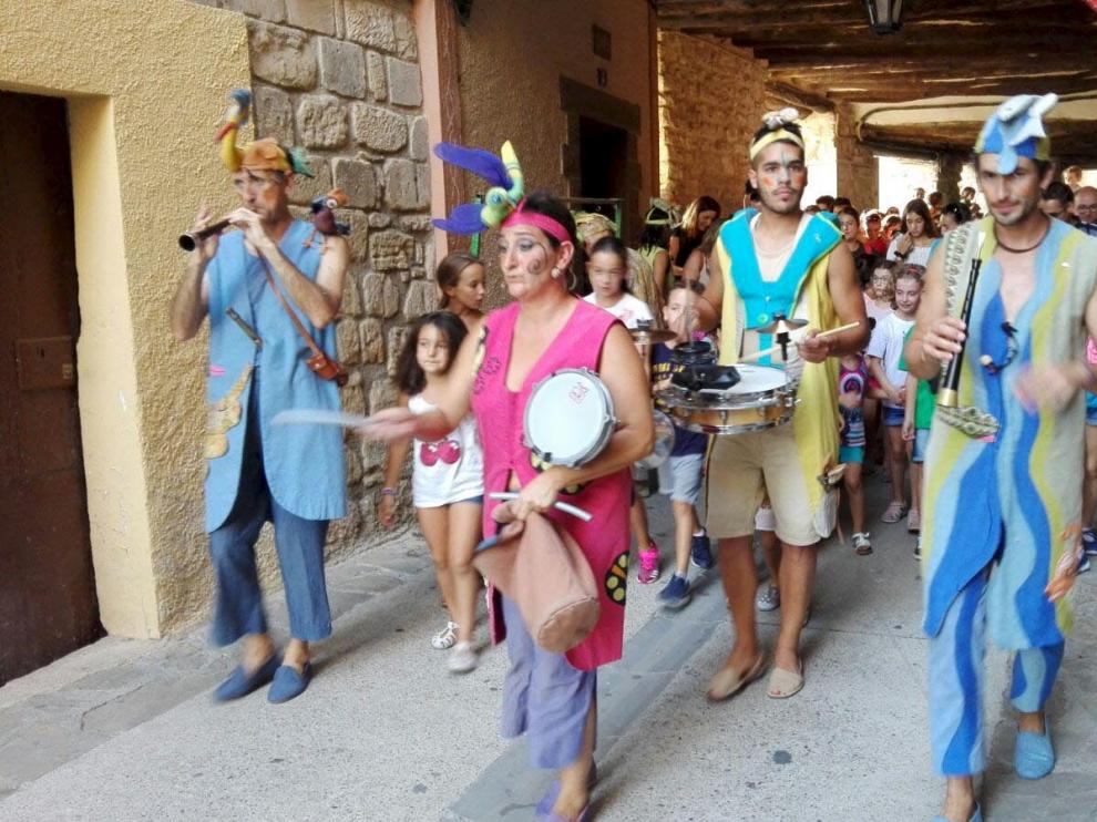 Los Titiriteros de Binéfar actuarán en la fiesta de este sábado.