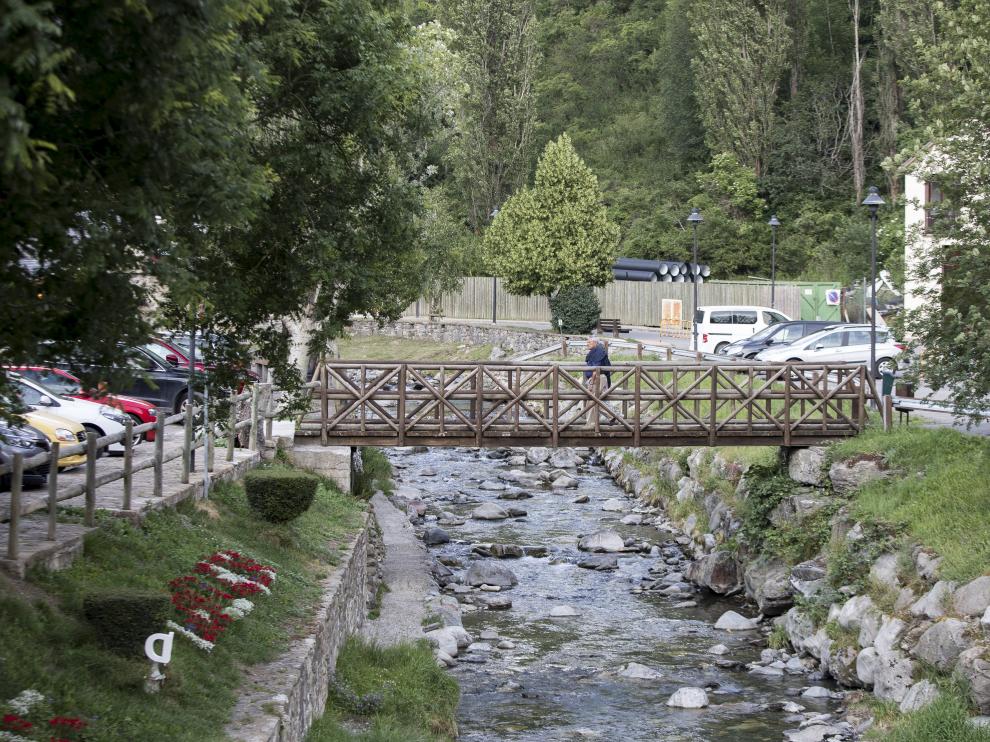 Imagen del río Aguas Limpias, que junto al Gállego recibe los vertidos residuales de Sallent.