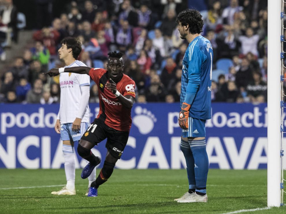 Lago junior celebra su gol en La Romareda durante el Zaragoza-Mallorca de la primera vuelta.