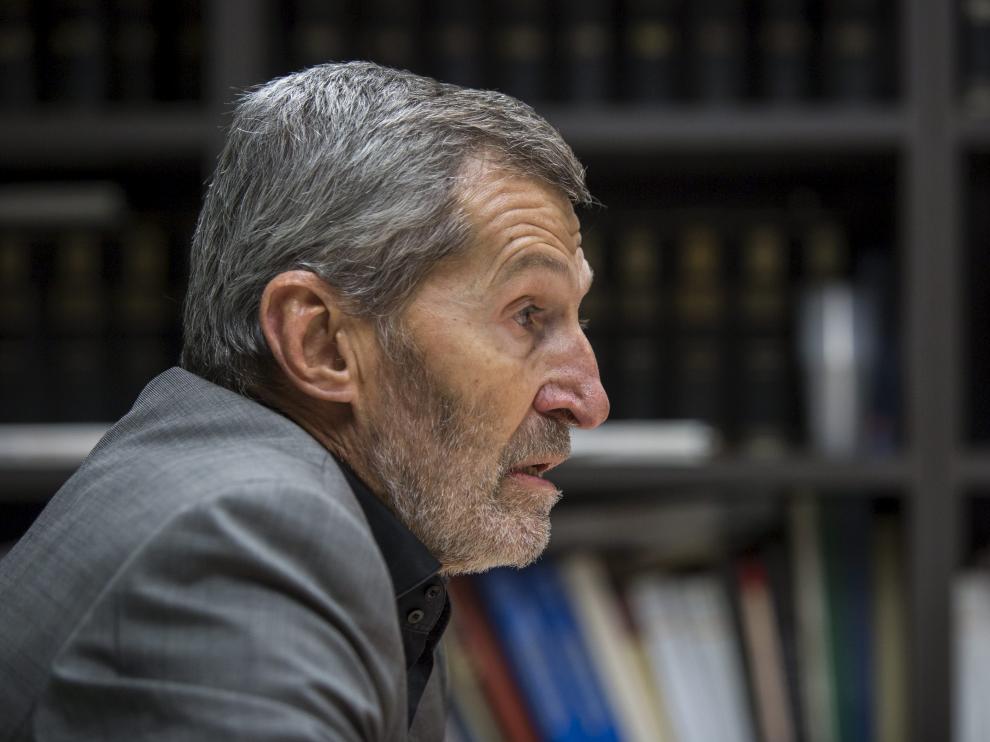 Visita a Heraldo de José Julio Rodriguez, ex jefe del Jemad y actual candidato a las Cortes por Podemos. Pablo Echenique. Pedro Arrojo / 12-11-2015 / foto: José Miguel Marco