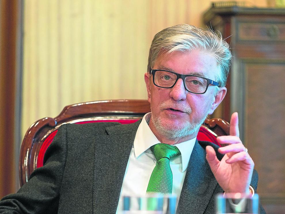 PEDRO SANTISTEVE ALCALDE