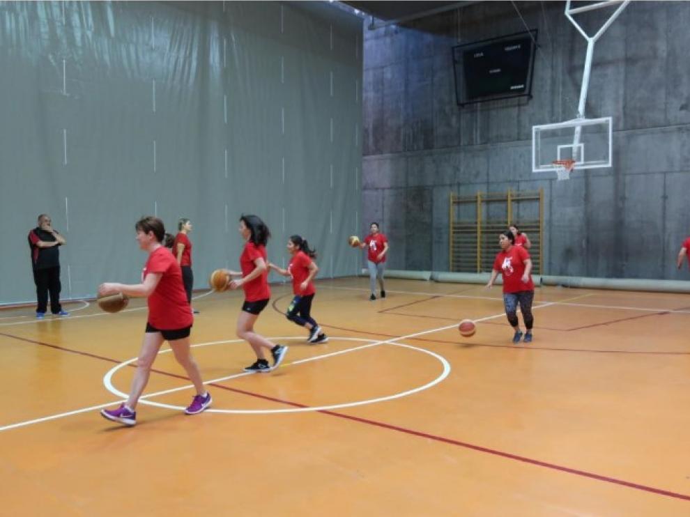 Un entrenamiento de las mujeres de 'Directas al aro'.