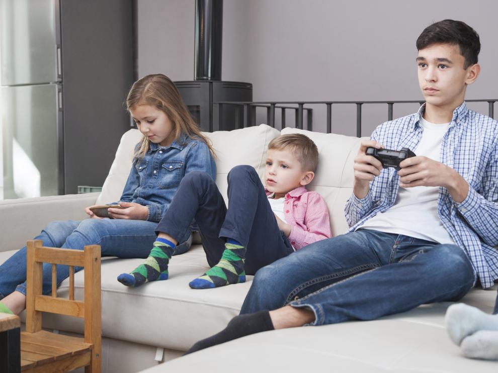 ¿Sabemos qué servicios tienen nuestros hijos a su alcance en internet?