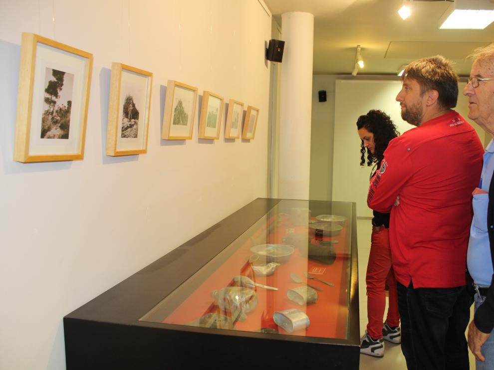 Visitantes en el Centro de Interpretación de la Guerra Civil, en Robres.