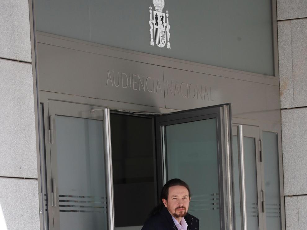 Pablo Iglesias señala a "una trama criminal que vincula a policías corruptos, medios de comunicación y empresarios"
