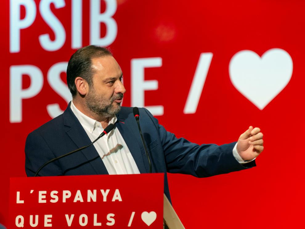 Ábalos juzga de "inapropiadas" las "reflexiones" de Iceta y arremete contra PP, Cs y Vox