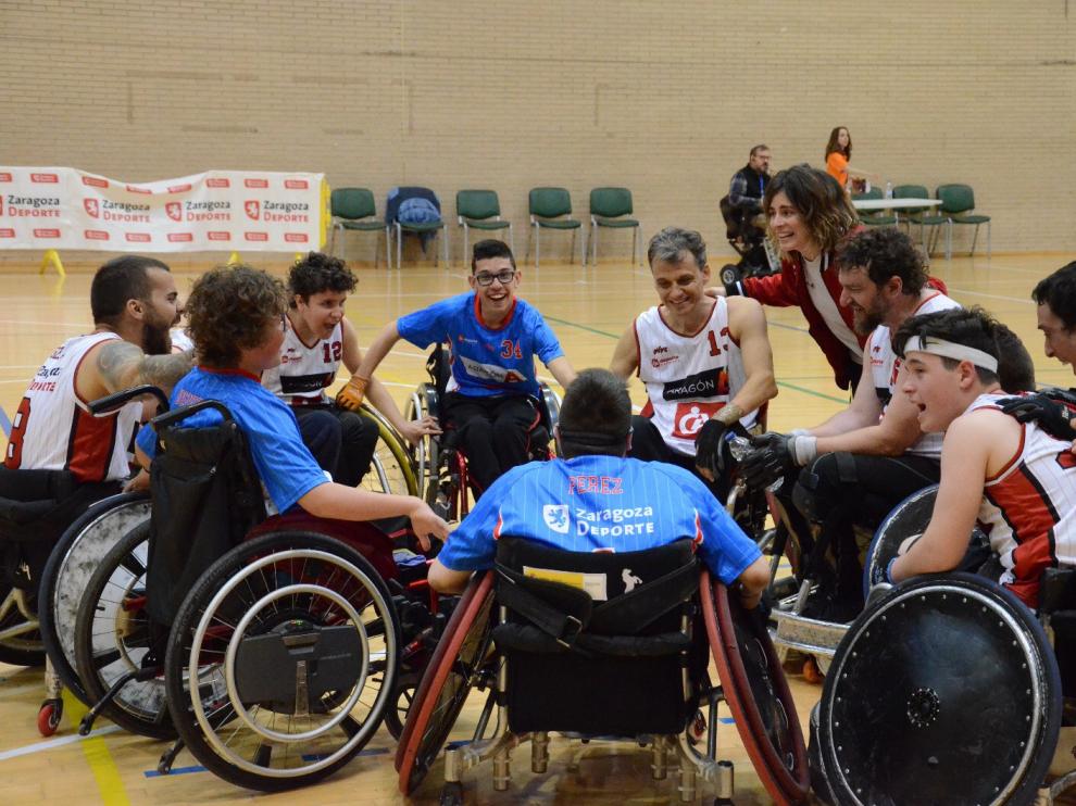 El CAI Deporte Adaptado se conjura antes de un partido.