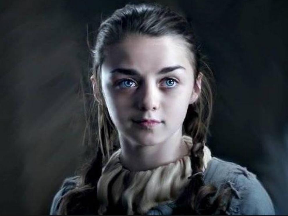 Maisie Williams encarna a Ayra, la más joven y valiente de las mujeres Stark.