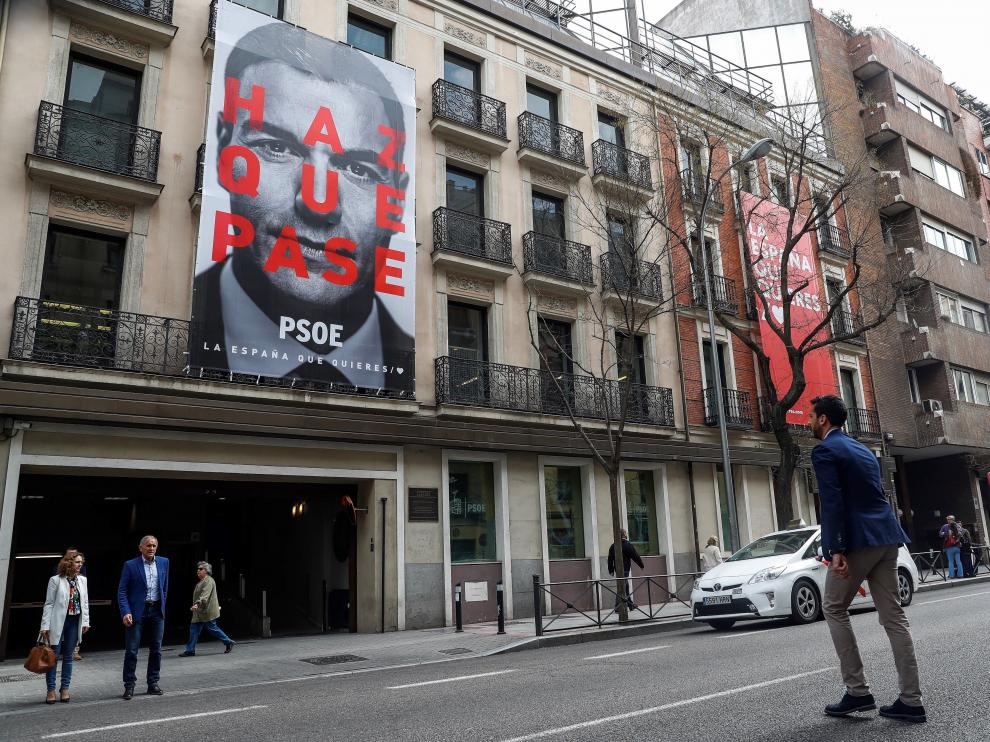 'Haz que pase', el lema de la campaña electoral del PSOE.