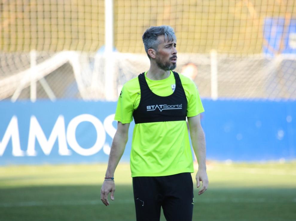 Luisinho, durante el entrenamiento a puerta cerrada de este martes en el Pirámide.