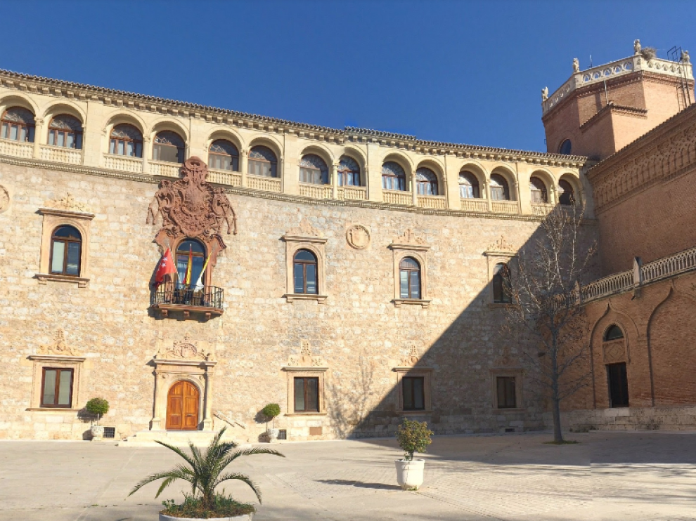 Obispado de Alcalá de Henares, donde impartían charlas para "curar la homosexualidad".