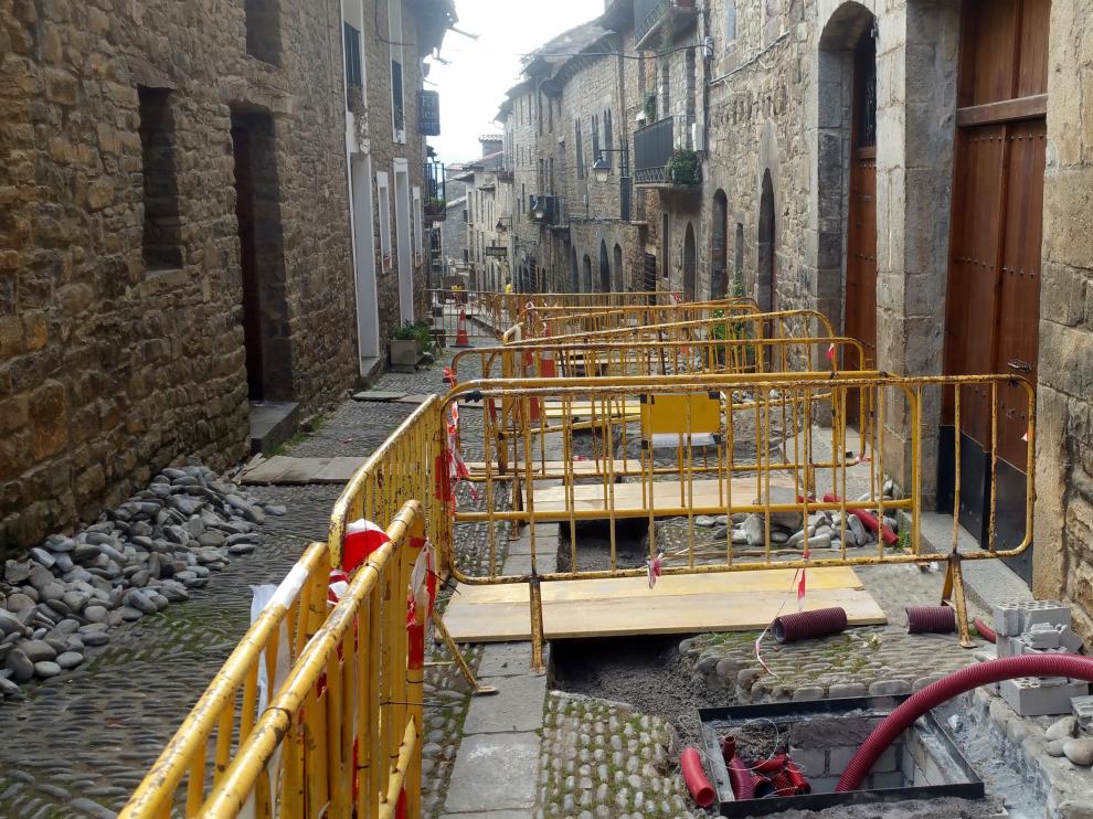 Obras en las calles del casco medieval.