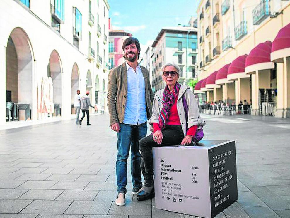 Alejandro Cortés y Teresa Ramón, en Huesca, en la presentación de ‘Carrasca’