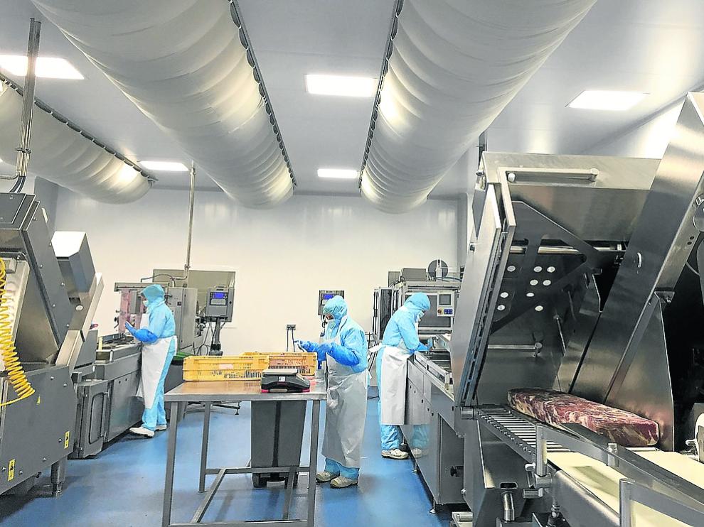 Instalaciones de la nueva sala blanca de Valverde Airesano 1929, empresa del grupo Térvalis.