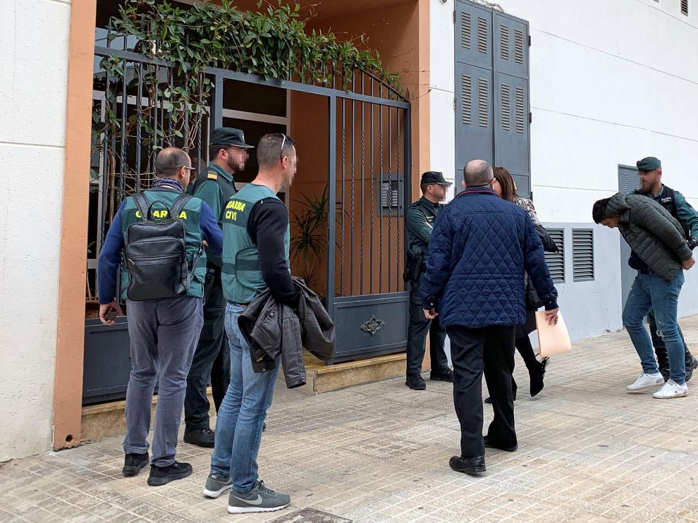 Momento de la detención de quien fue novio de Nelea, la joven asesinada y descuartizada en Vinaroz.