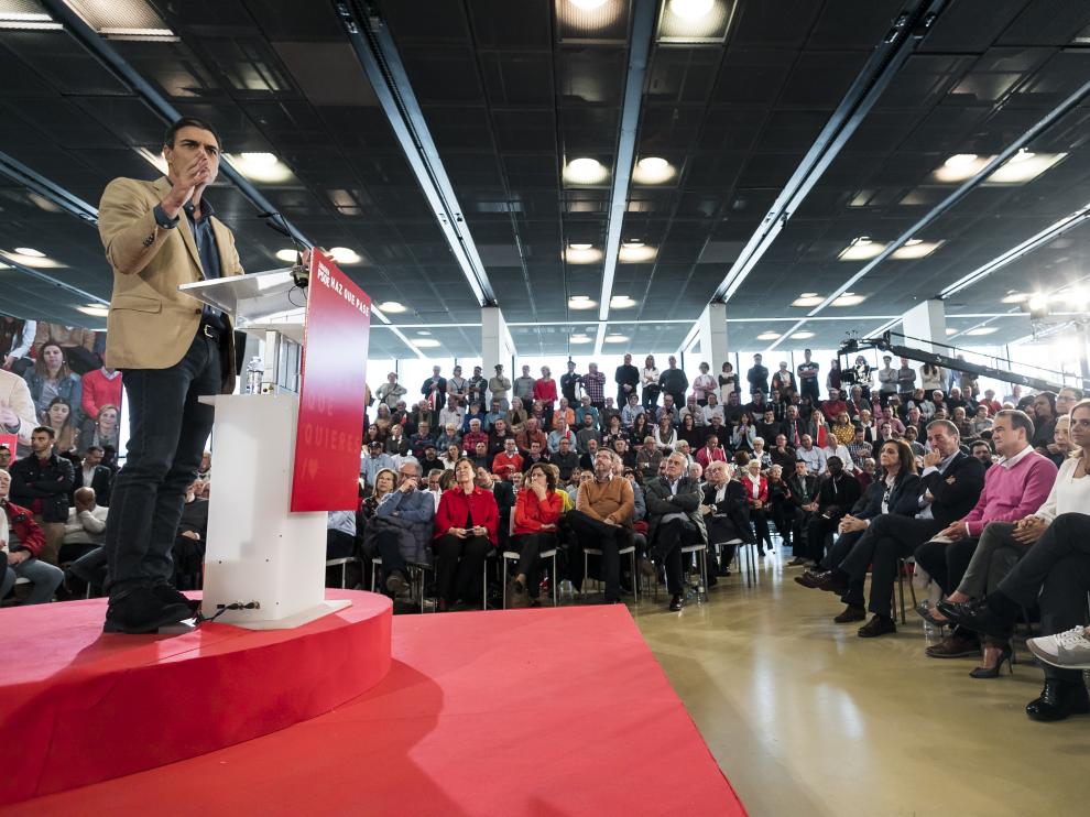 Un momento del mitin de Pedro Sánchez en Zaragoza el pasado 7 de abril.