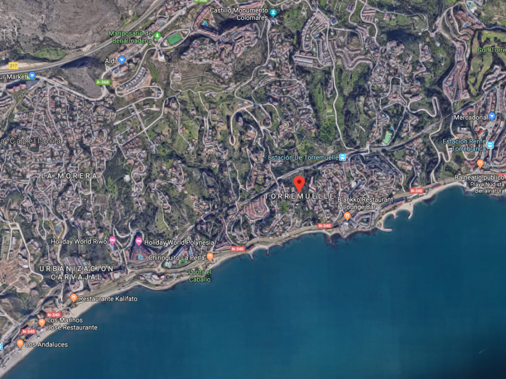 El hombre fue encontrado en la urbanización Torremuelle, en Benalmádena, y ahora se encuentra en el Hospital Clínico Universitario de Málaga.