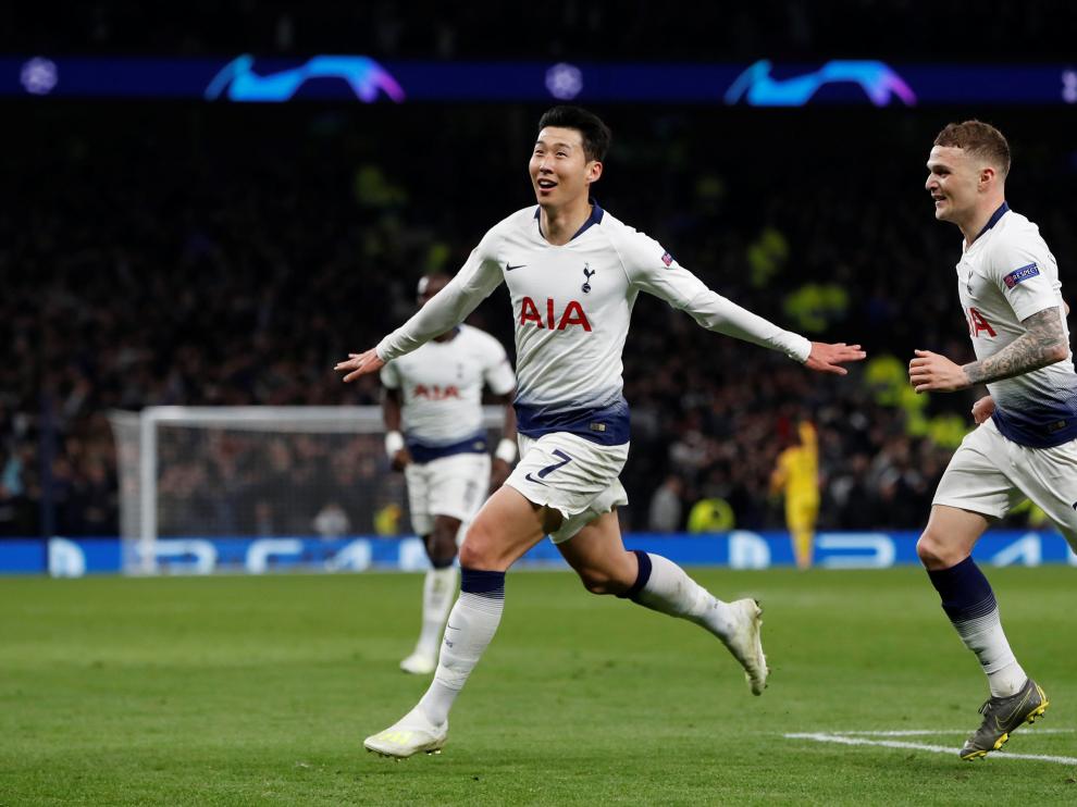 Celebración del gol de Son para el Tottenham.