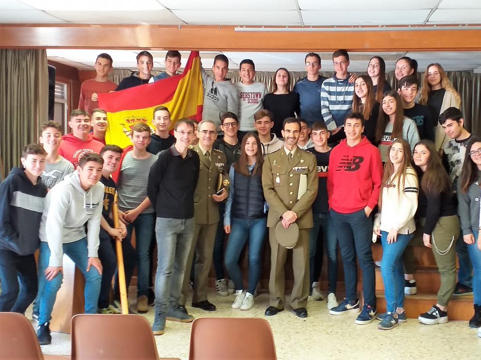 Participantes en el acto de entrega del premio.