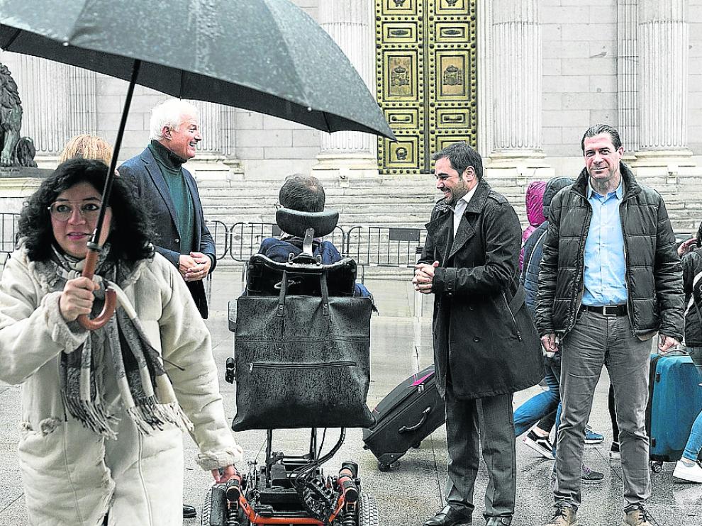 Al fondo, Eloy Suárez, Pablo Echeniche, Rodrigo Gómez y Pedro Fernández, antes de la foto.