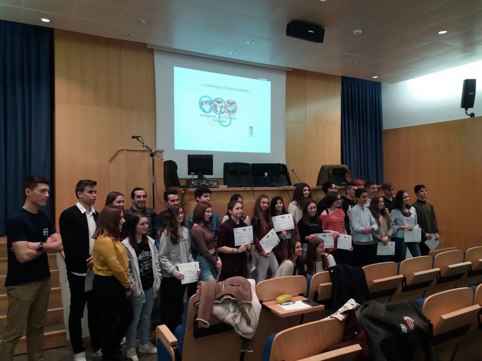 Alumnos finalistas de la VI Olimpiada de Filosofía de Aragón.
