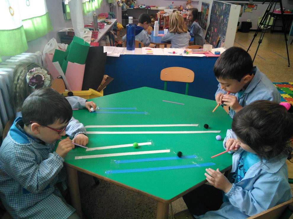Los alumnos de Educación Infantil han realizado juegos relacionados con la respiración.