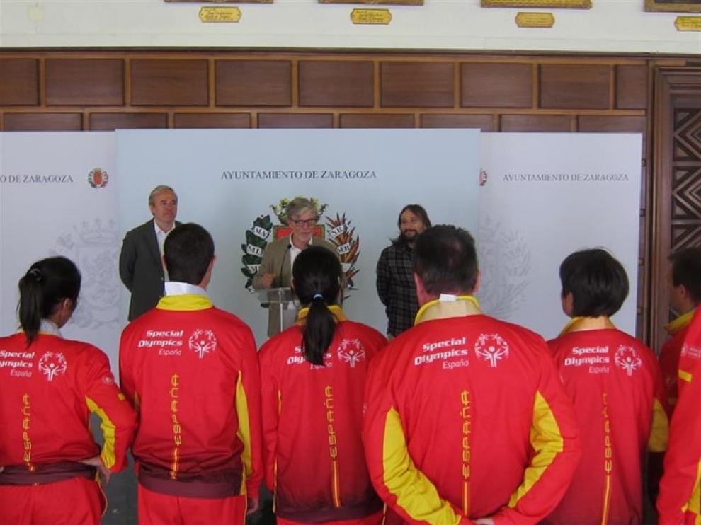 Santisteve, en la recepción a los deportistas de Special Olympics.