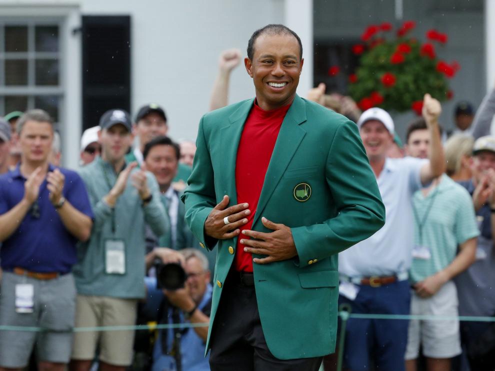 Tiger Woods celebra su triunfo en Augusta.